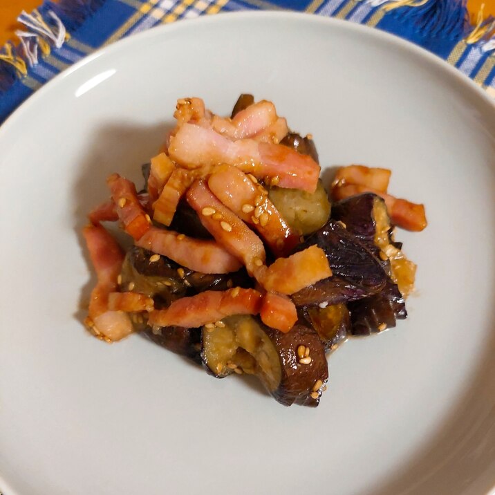 ご飯がすすむ!茄子とベーコンのオイスターソース炒め